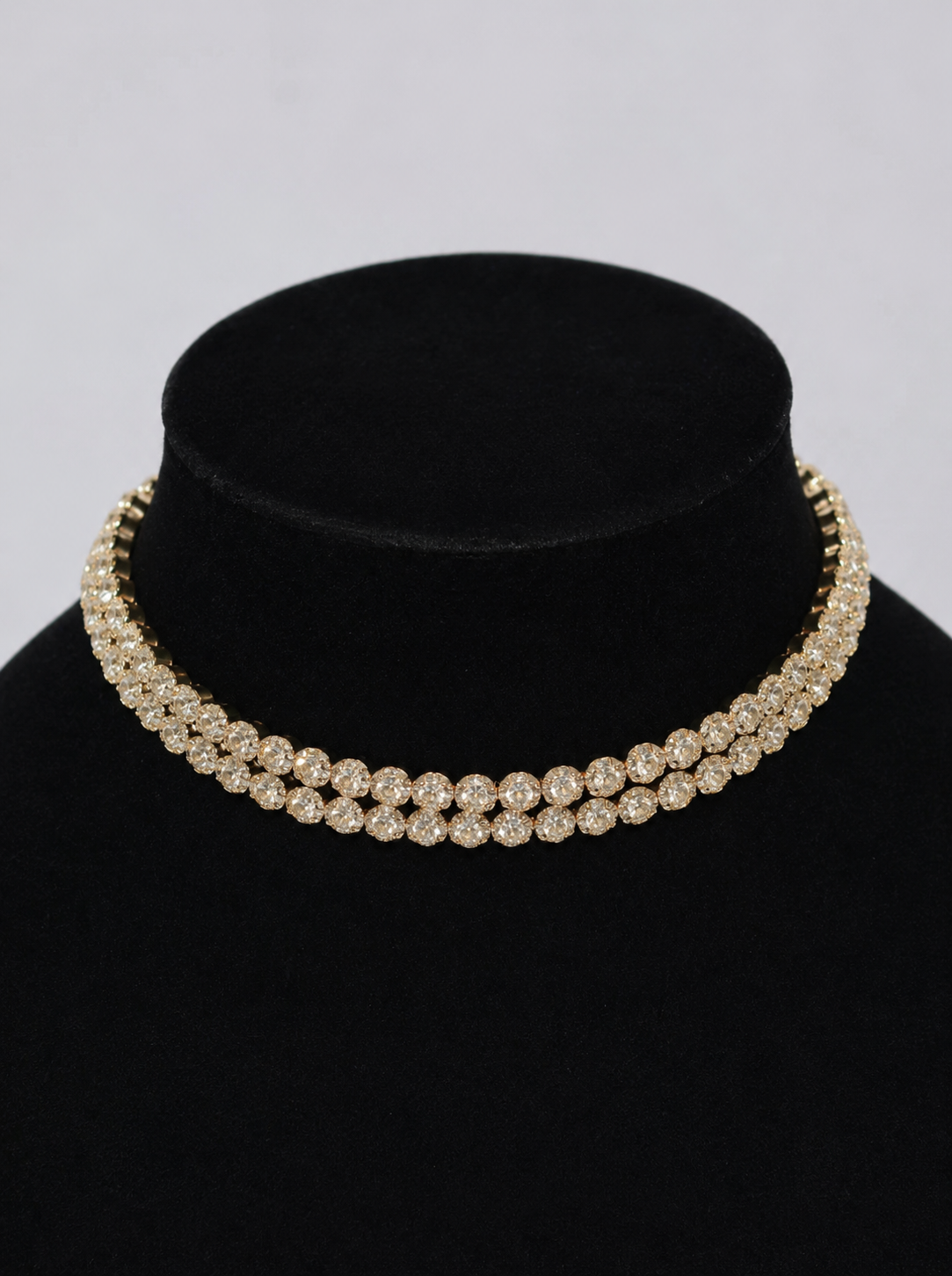 Necklace gold