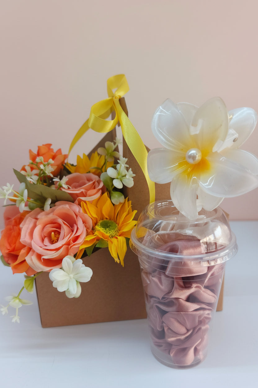 Customized flower box + 1 clips + cup of scrunchies